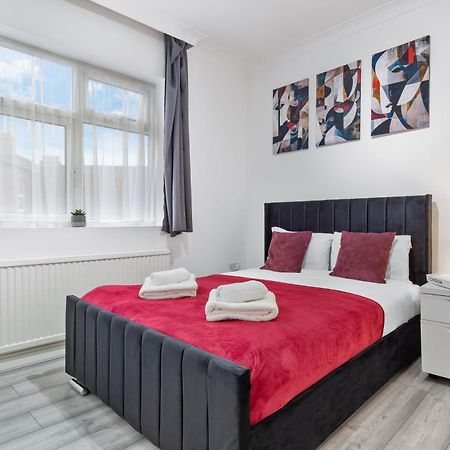 Green Hype - 10 Mins To Stadium - Sleeps 8 London Exterior photo
