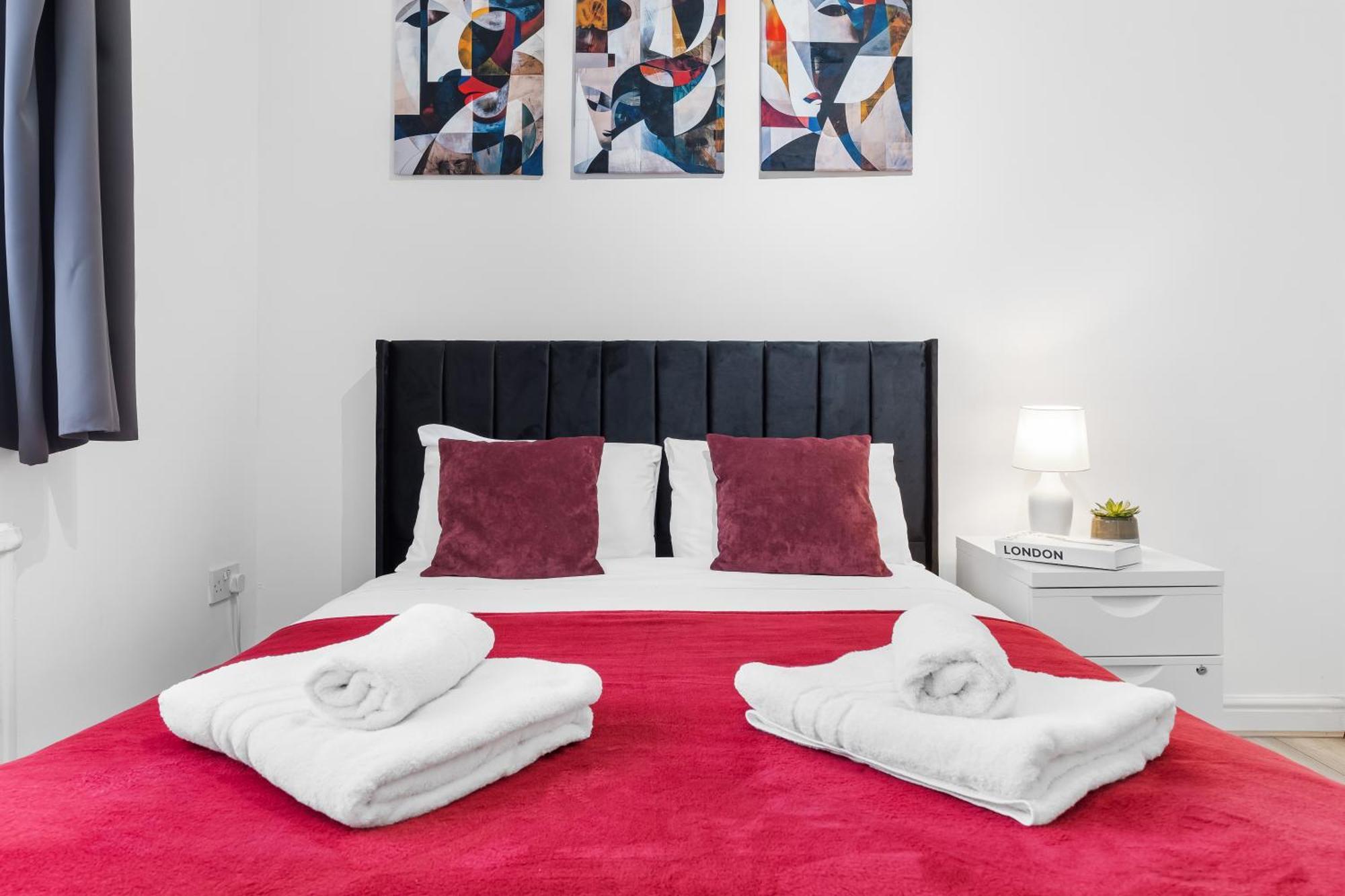 Green Hype - 10 Mins To Stadium - Sleeps 8 London Exterior photo